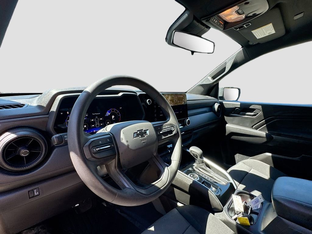 Used 2026 Chevrolet Colorado W/T image 9