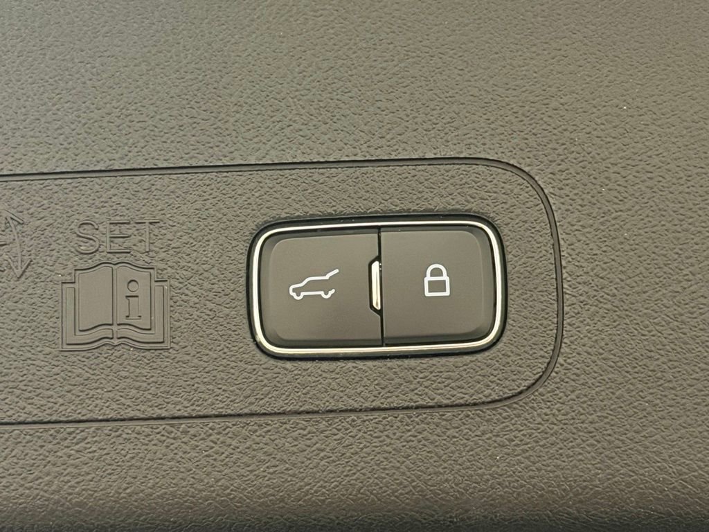 Used 2024 Lincoln Aviator Reserve image 18