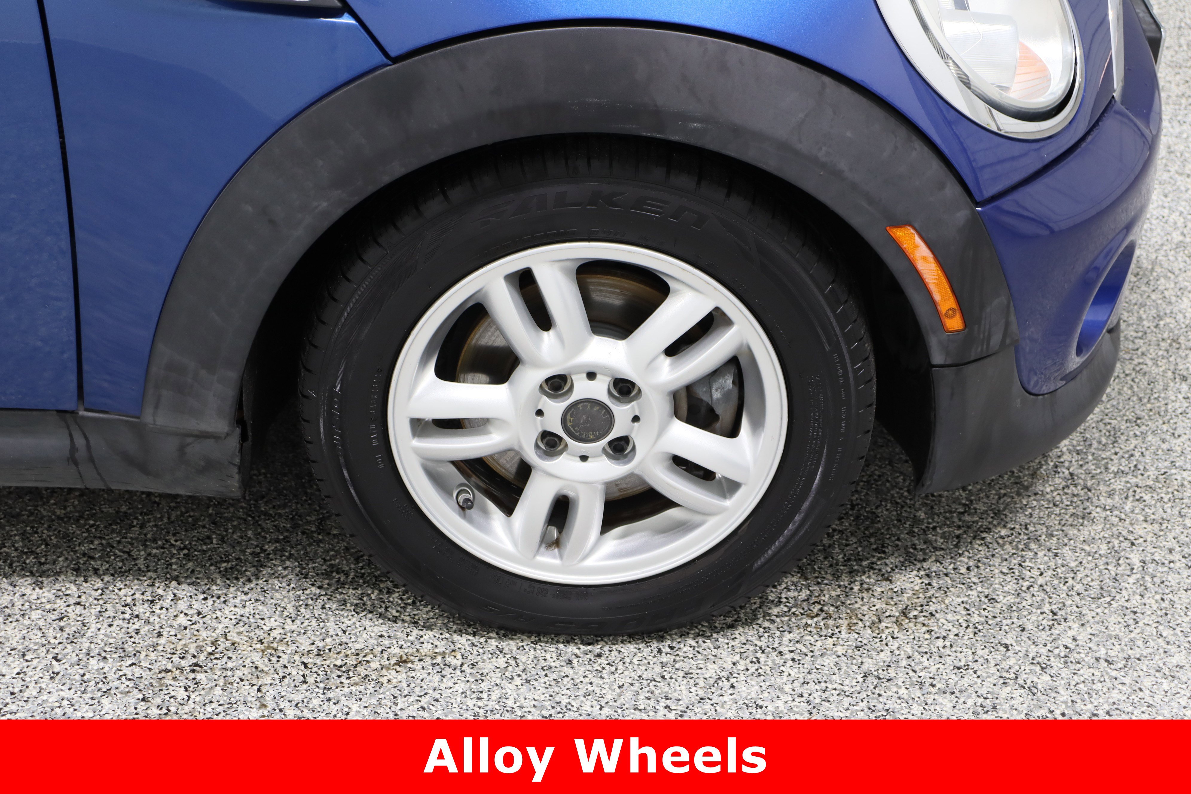 Used 2013 MINI Cooper Hardtop image 5