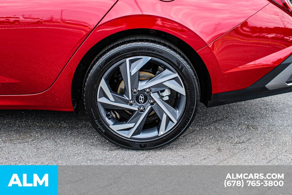 Used 2025 Hyundai Elantra Sport image 16