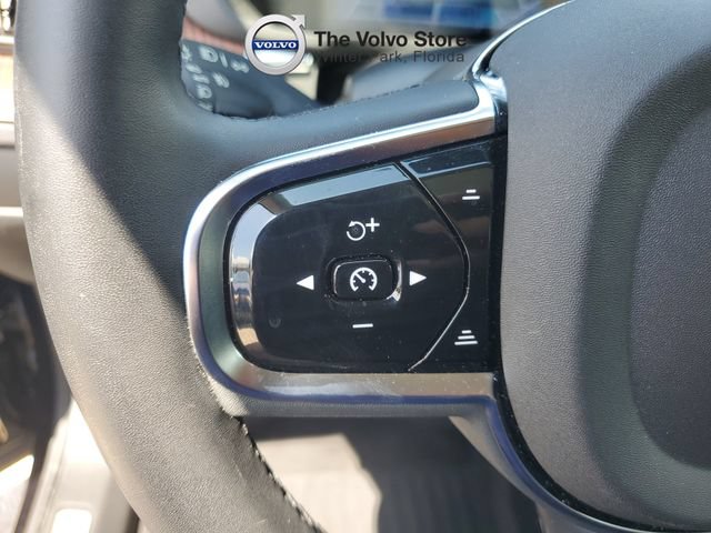 Certified 2024 Volvo XC60 B5 Plus AWD/4WD image 18