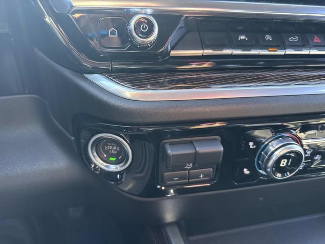 Used 2025 GMC Sierra 1500 Elevation image 27