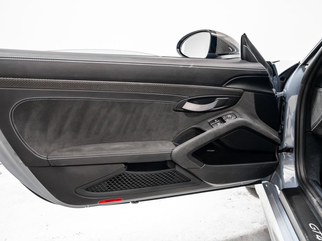 Used 2024 Porsche 718 Cayman GT4 RS image 29