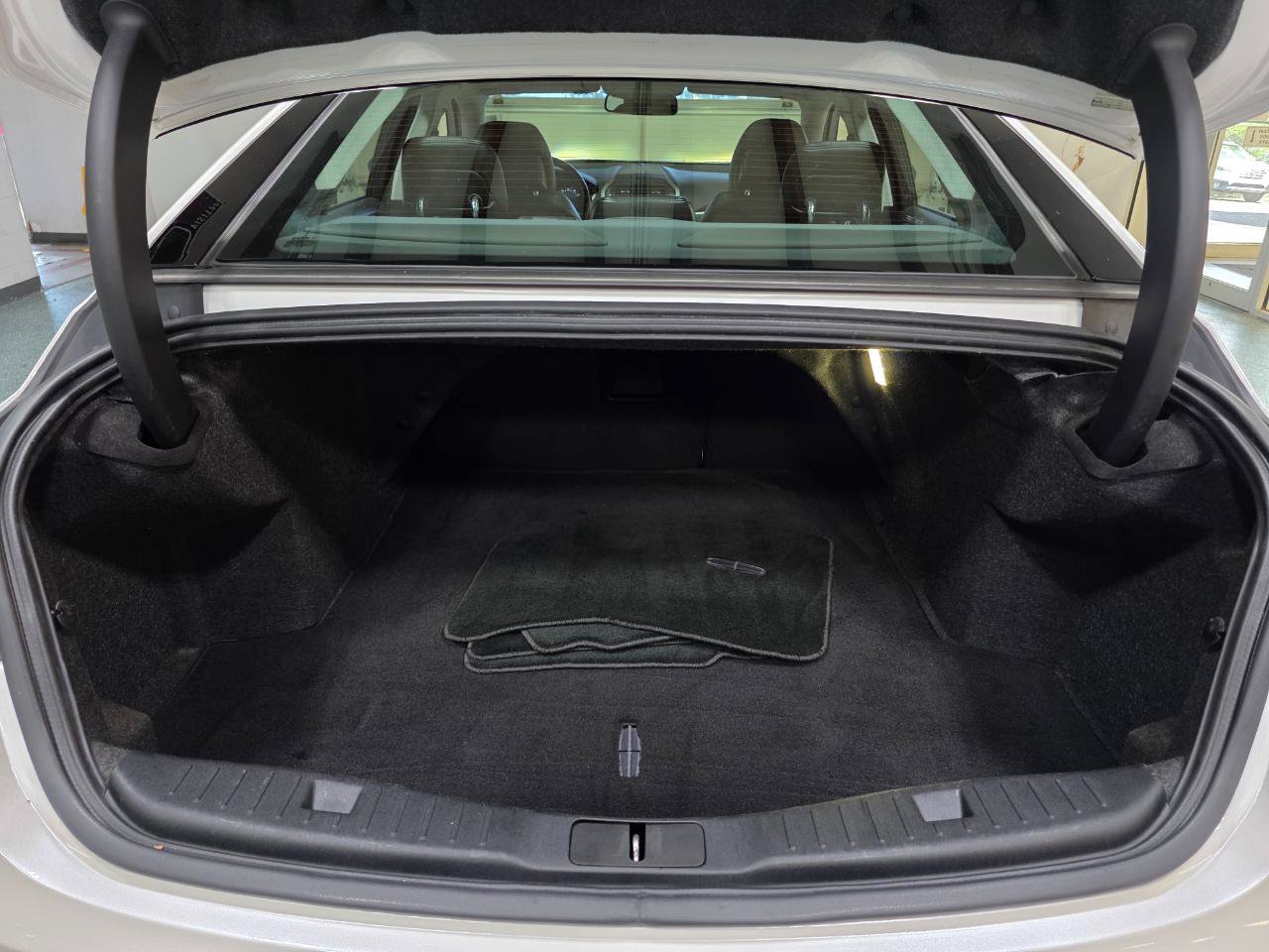 Used 2013 Lincoln MKZ FWD image 22