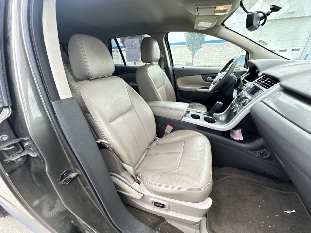 Used 2013 Ford Edge SEL FWD image 27