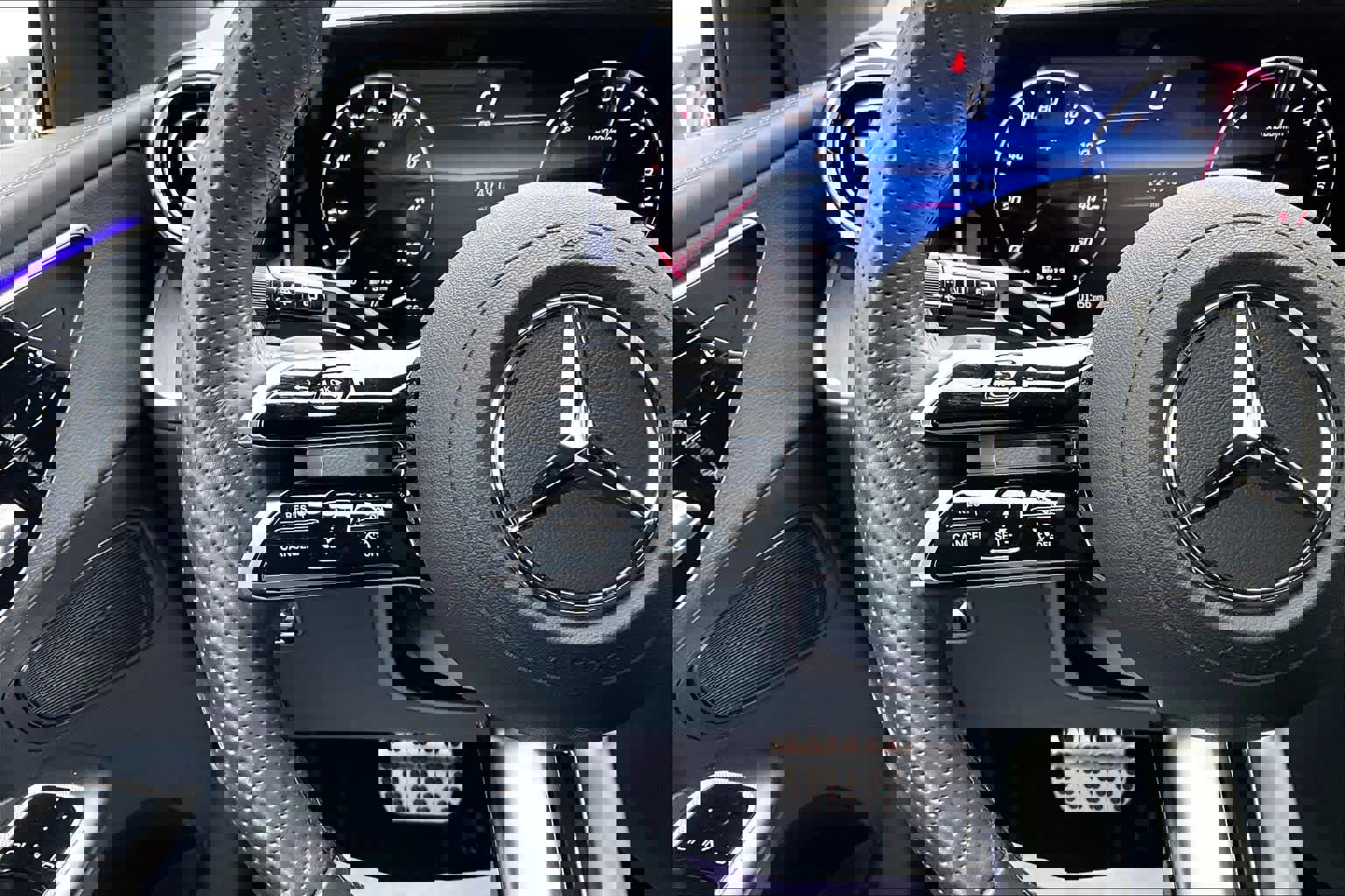 Certified 2025 Mercedes-Benz GLC 350e GLC 350e image 24