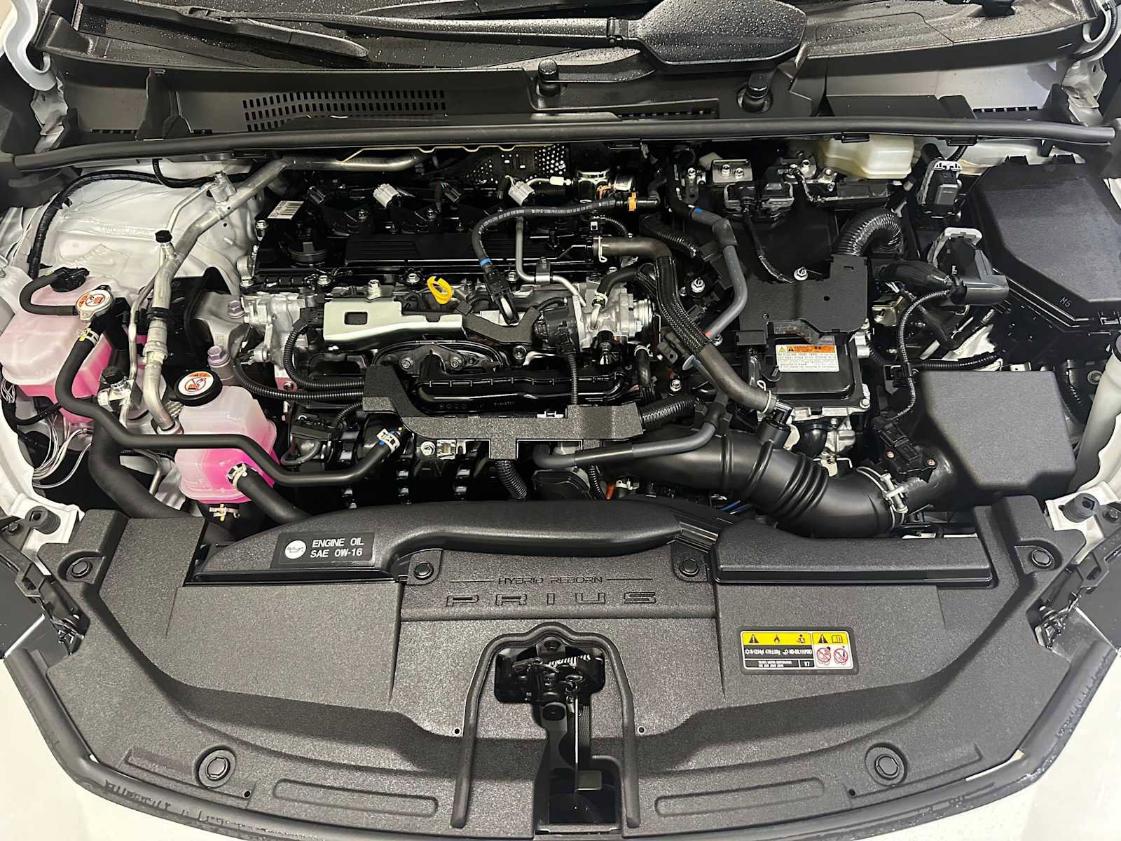 Used 2024 Toyota Prius LE image 9