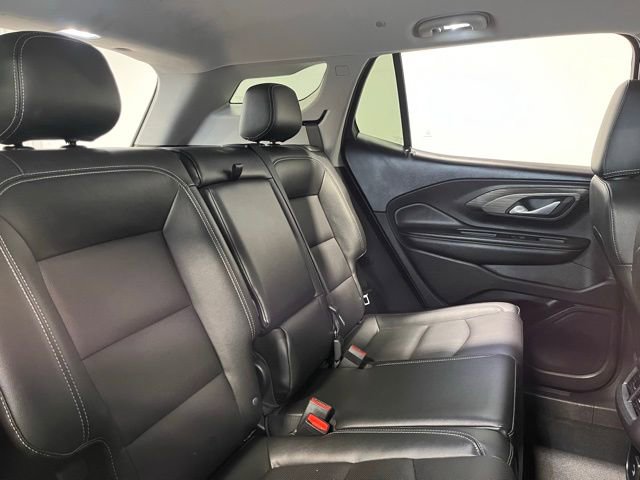 Used 2024 GMC Terrain SLT image 13