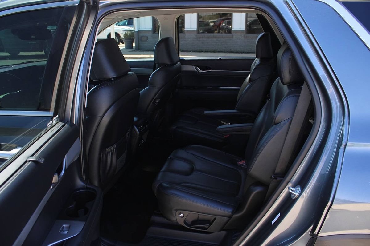 Used 2022 Hyundai Palisade SEL w/ Premium Package AWD/4WD image 9