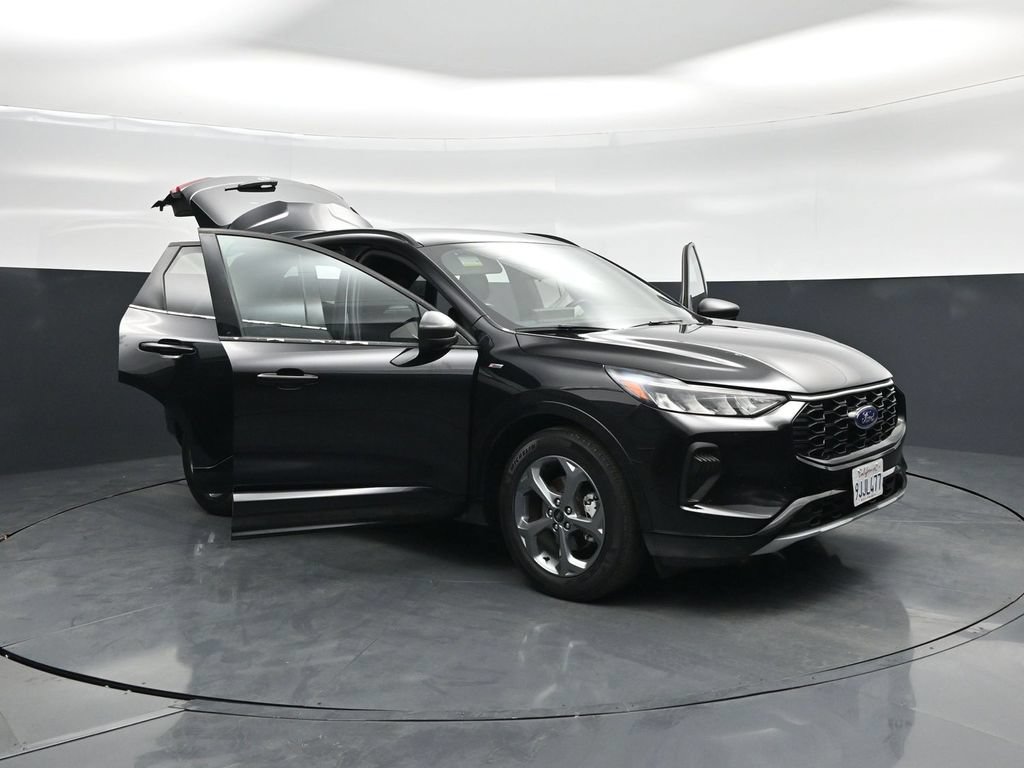 Certified 2023 Ford Escape ST-Line w/ Tech Pack #1 FWD image 26