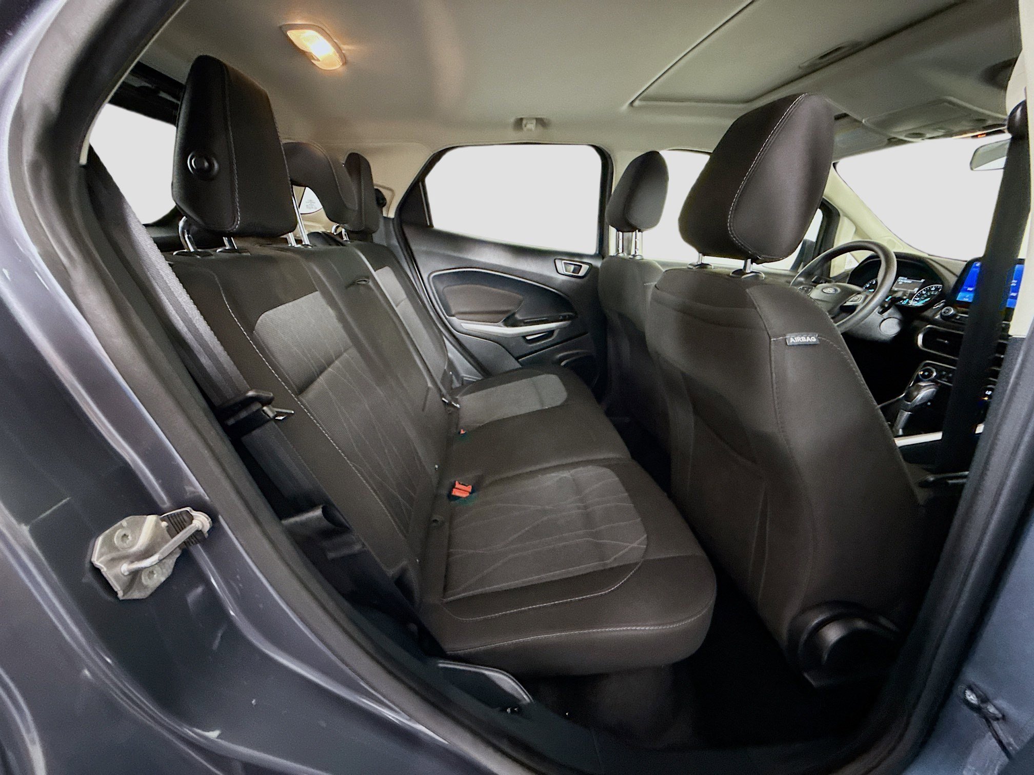 Used 2021 Ford EcoSport SE image 27