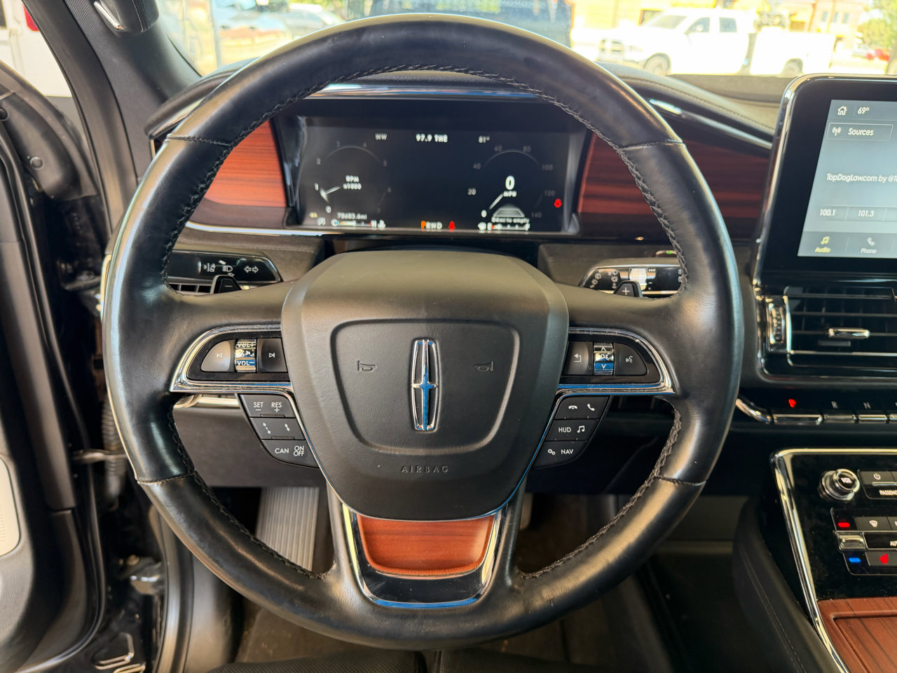 Used 2020 Lincoln Navigator Reserve w/ Luxury Package image 21