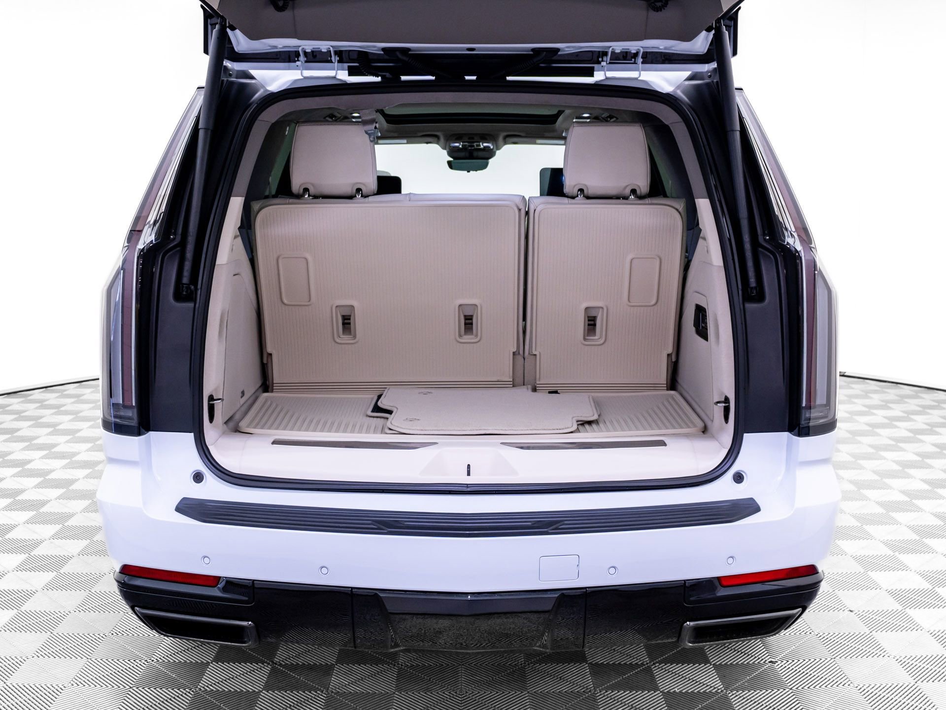 New 2026 Cadillac Escalade Platinum Sport w/ LPO, ONYX Package image 39