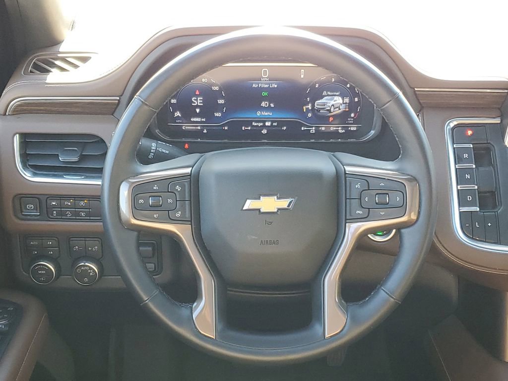 Used 2023 Chevrolet Suburban High Country image 29