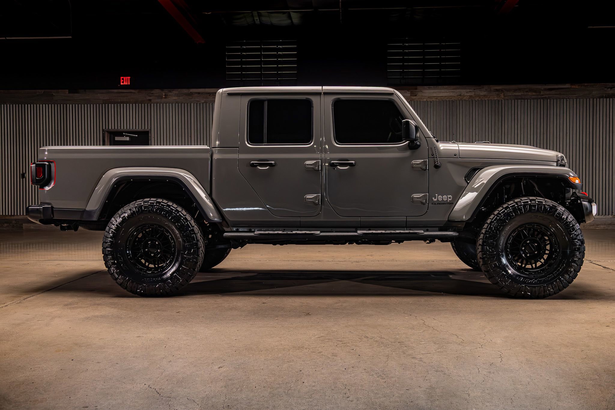 Used 2022 Jeep Gladiator Overland w/ Popular Equipment Package image 11