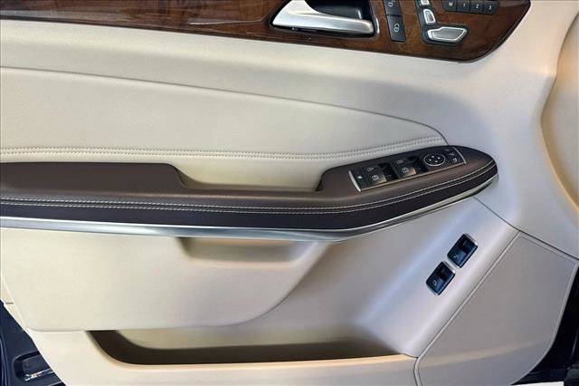 Used 2019 Mercedes-Benz GLS 550 4MATIC image 17