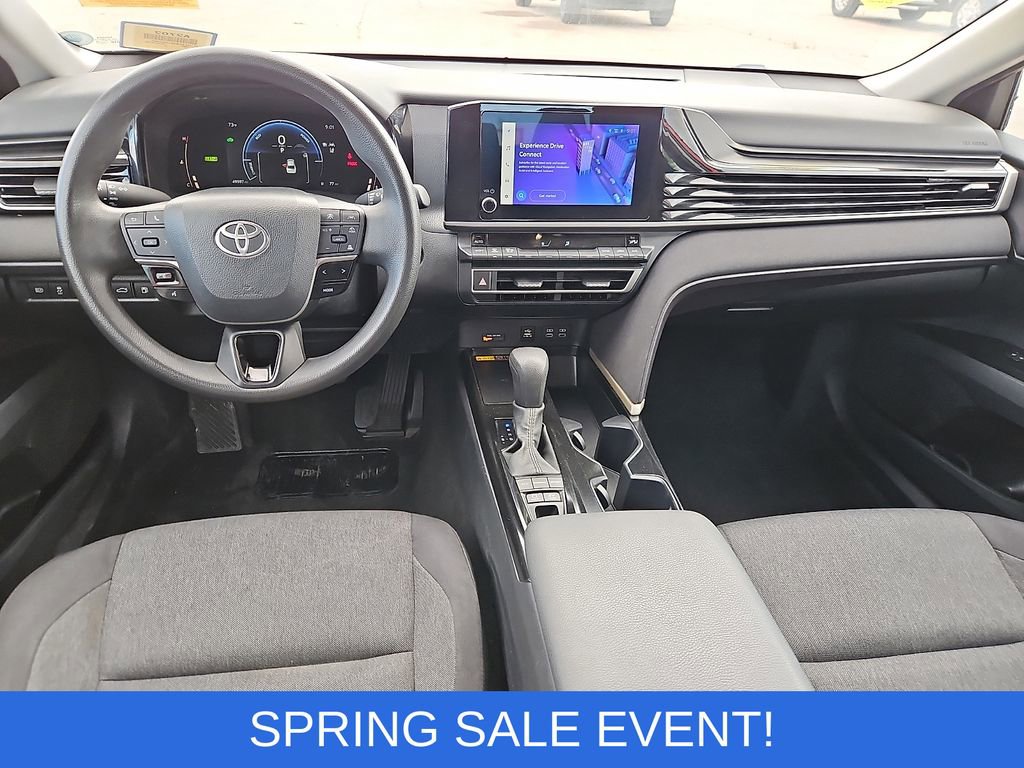 Used 2025 Toyota Camry LE image 12