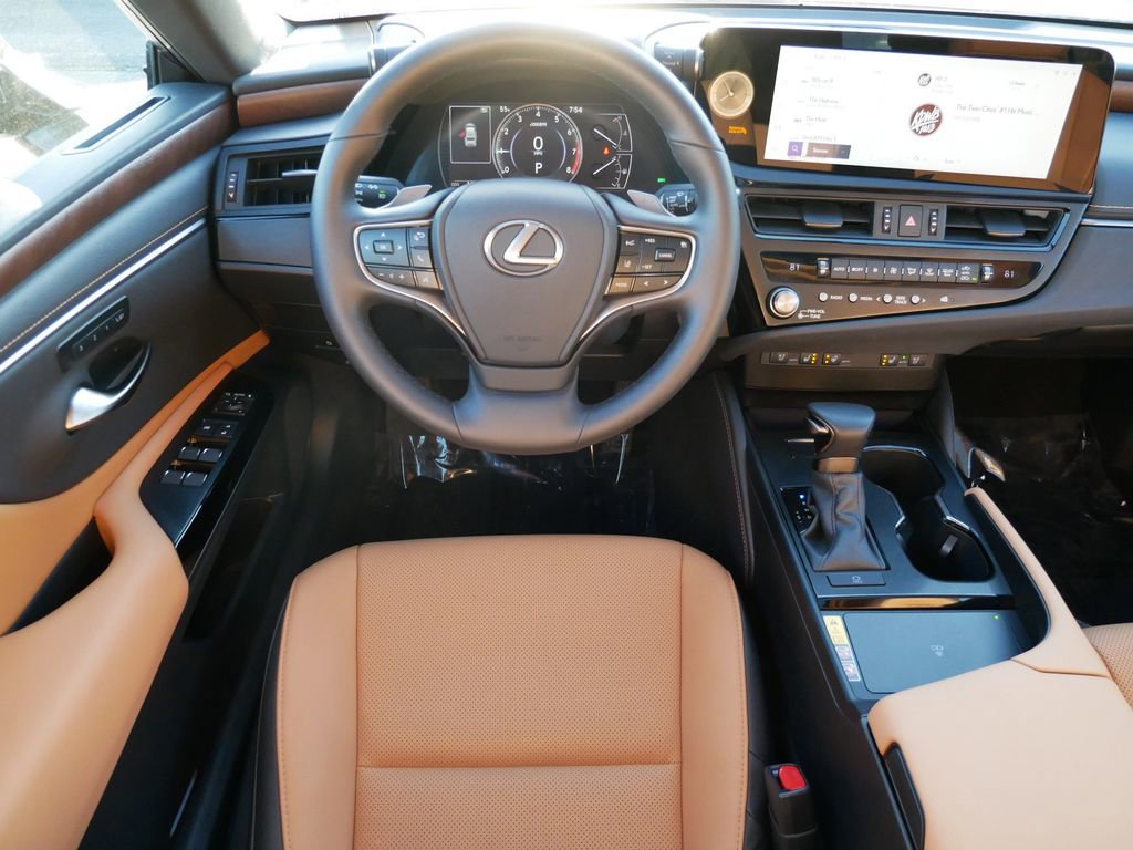 Certified 2025 Lexus ES 350 w/ Premium Package image 13