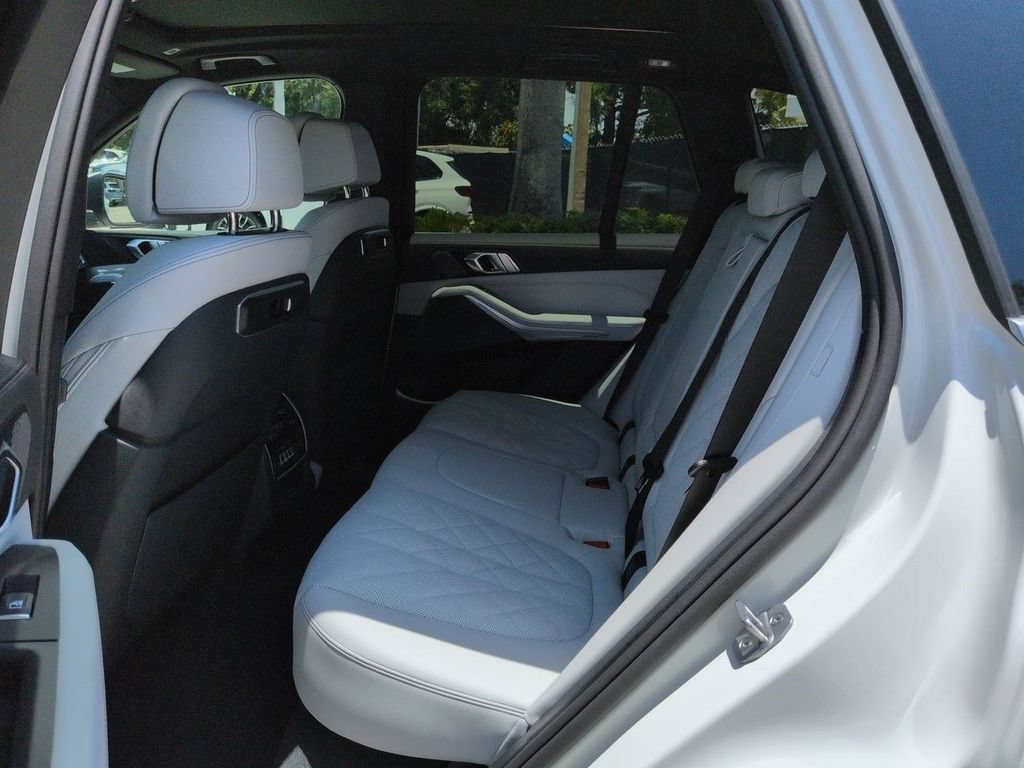 New 2026 BMW X5 xDrive50e w/ Climate Comfort Package AWD/4WD image 14
