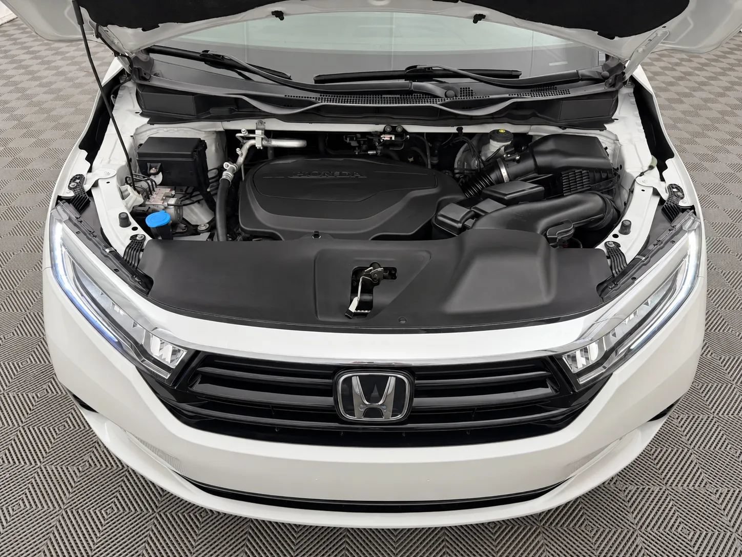 Used 2021 Honda Odyssey Touring image 43