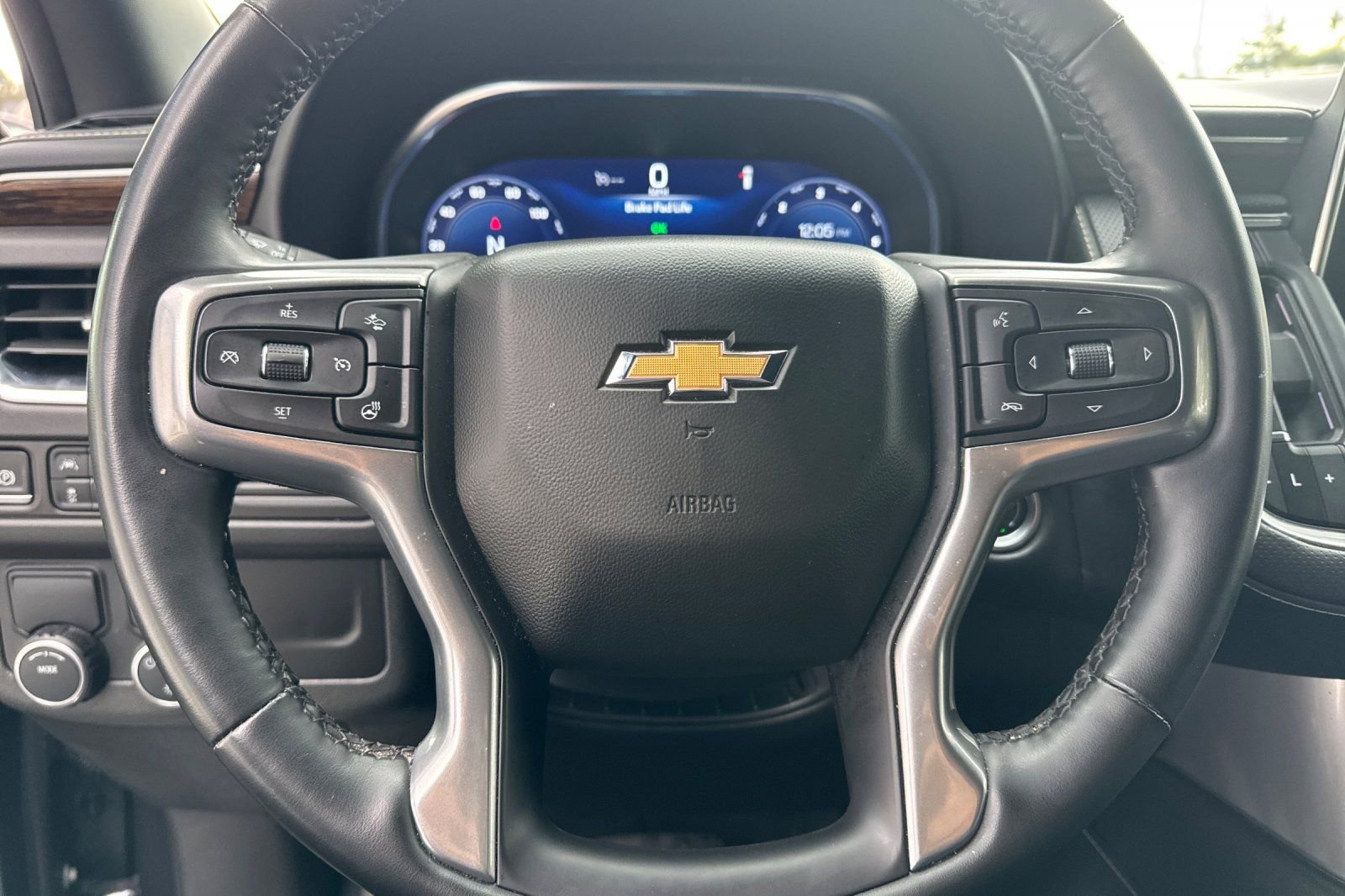 Used 2024 Chevrolet Suburban Premier image 34