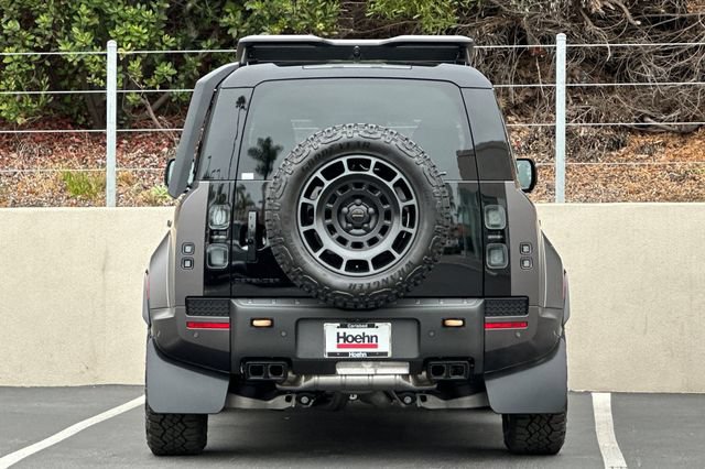 New 2026 Land Rover Defender 110 AWD/4WD image 4