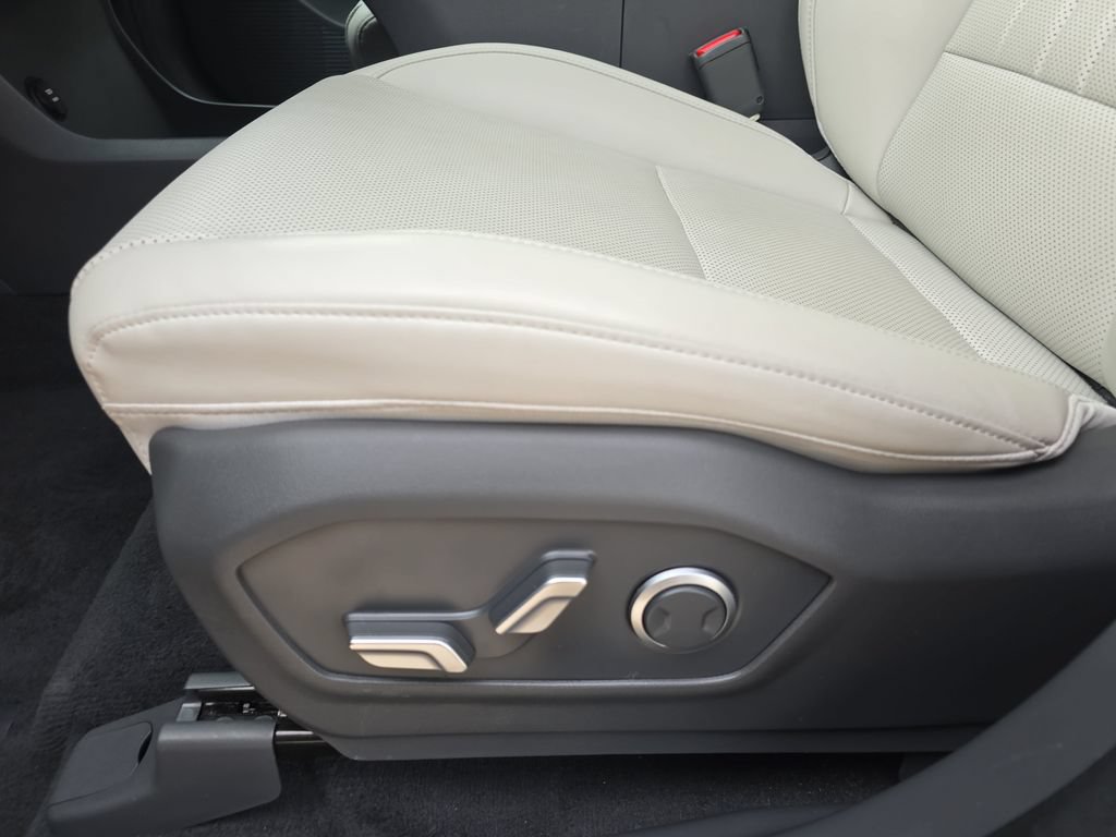 Used 2026 Hyundai Santa Fe SEL FWD image 30