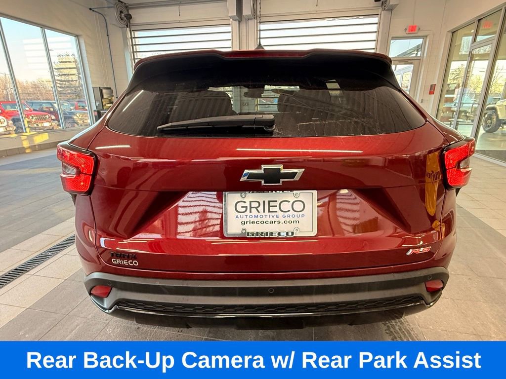 Used 2024 Chevrolet Trax RS w/ Driver Confidence Package image 9