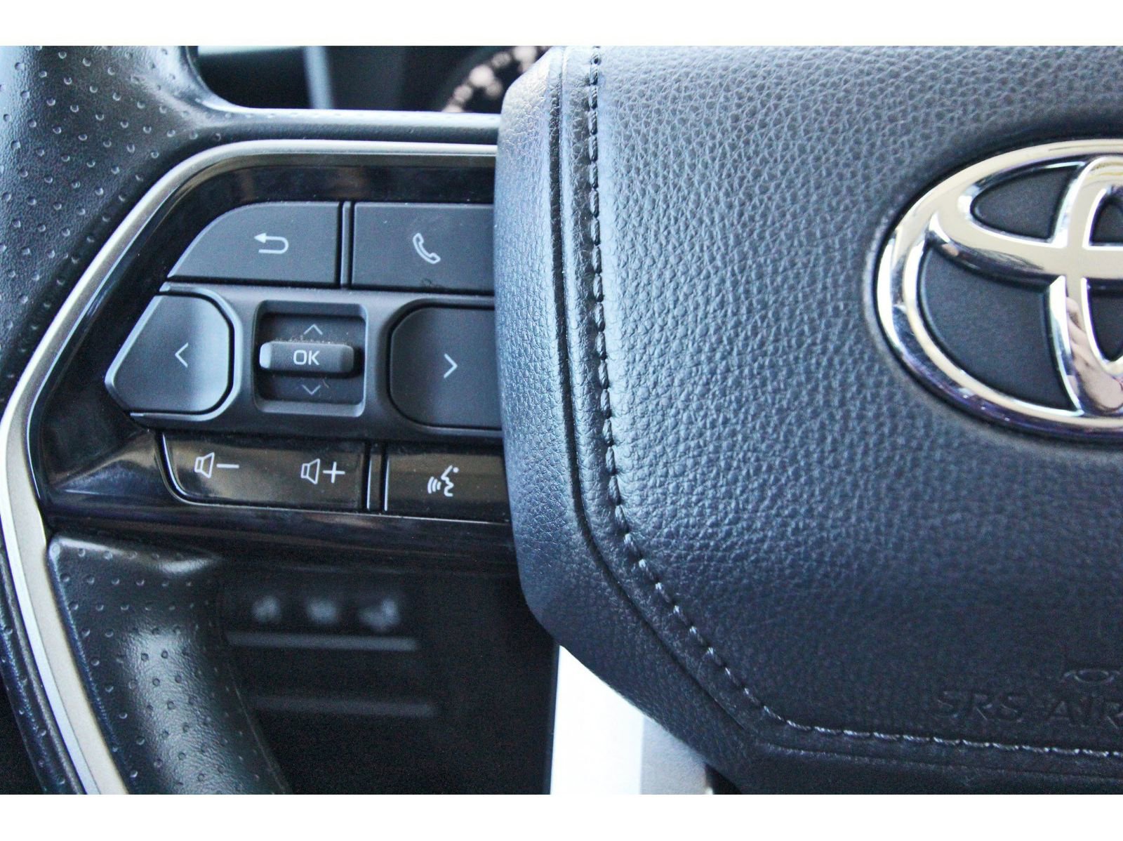 Used 2024 Toyota Tundra SR5 w/ SR5 Convenience Package image 18