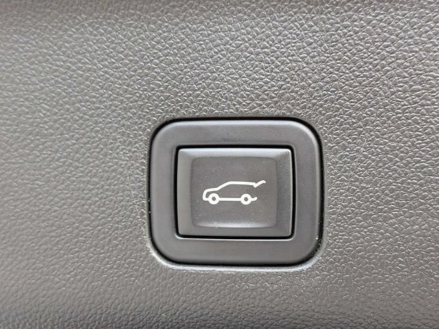 Used 2023 Cadillac Escalade Sport Platinum w/ LPO, ONYX Package AWD/4WD image 15