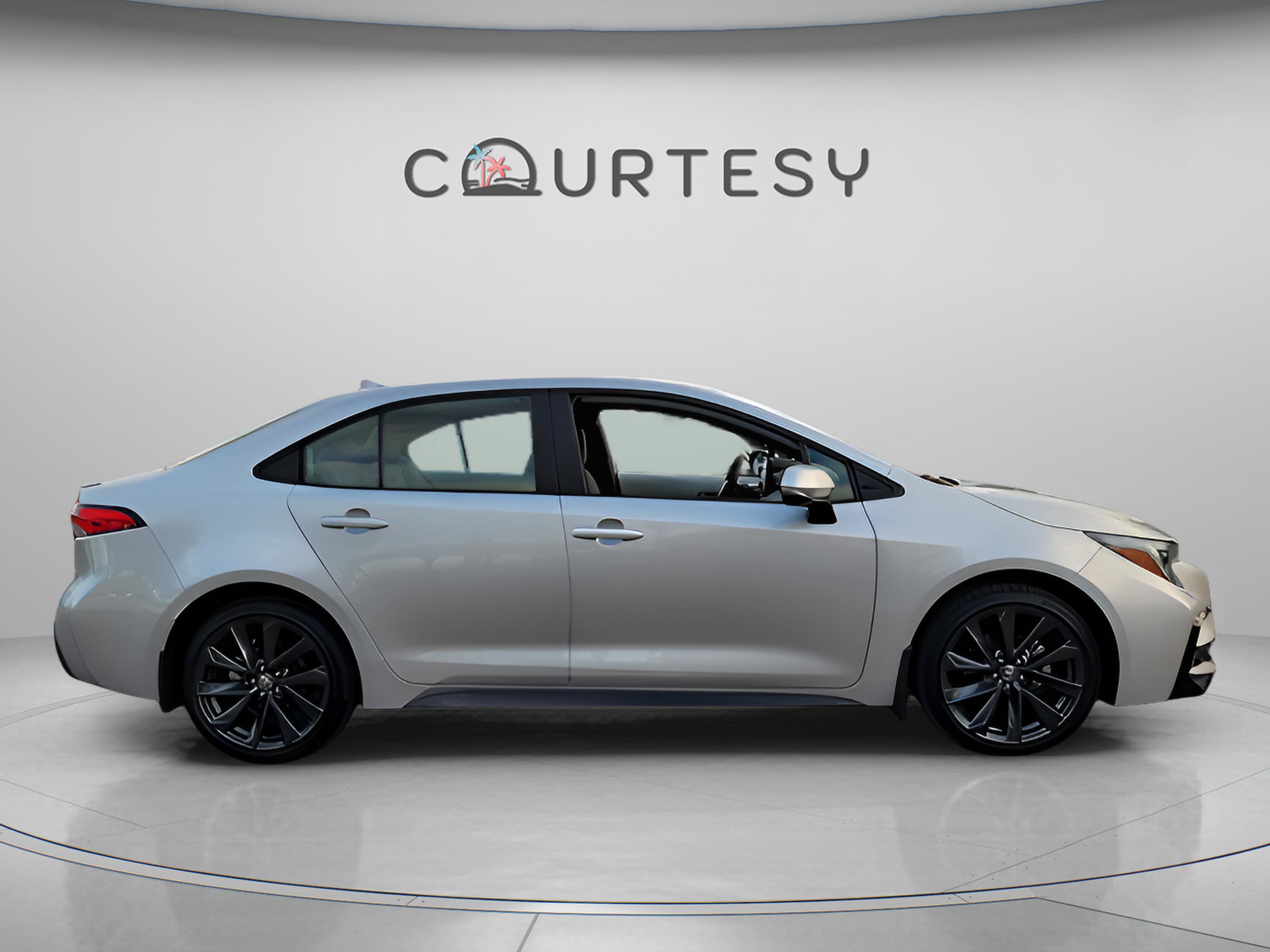 Certified 2025 Toyota Corolla SE image 6