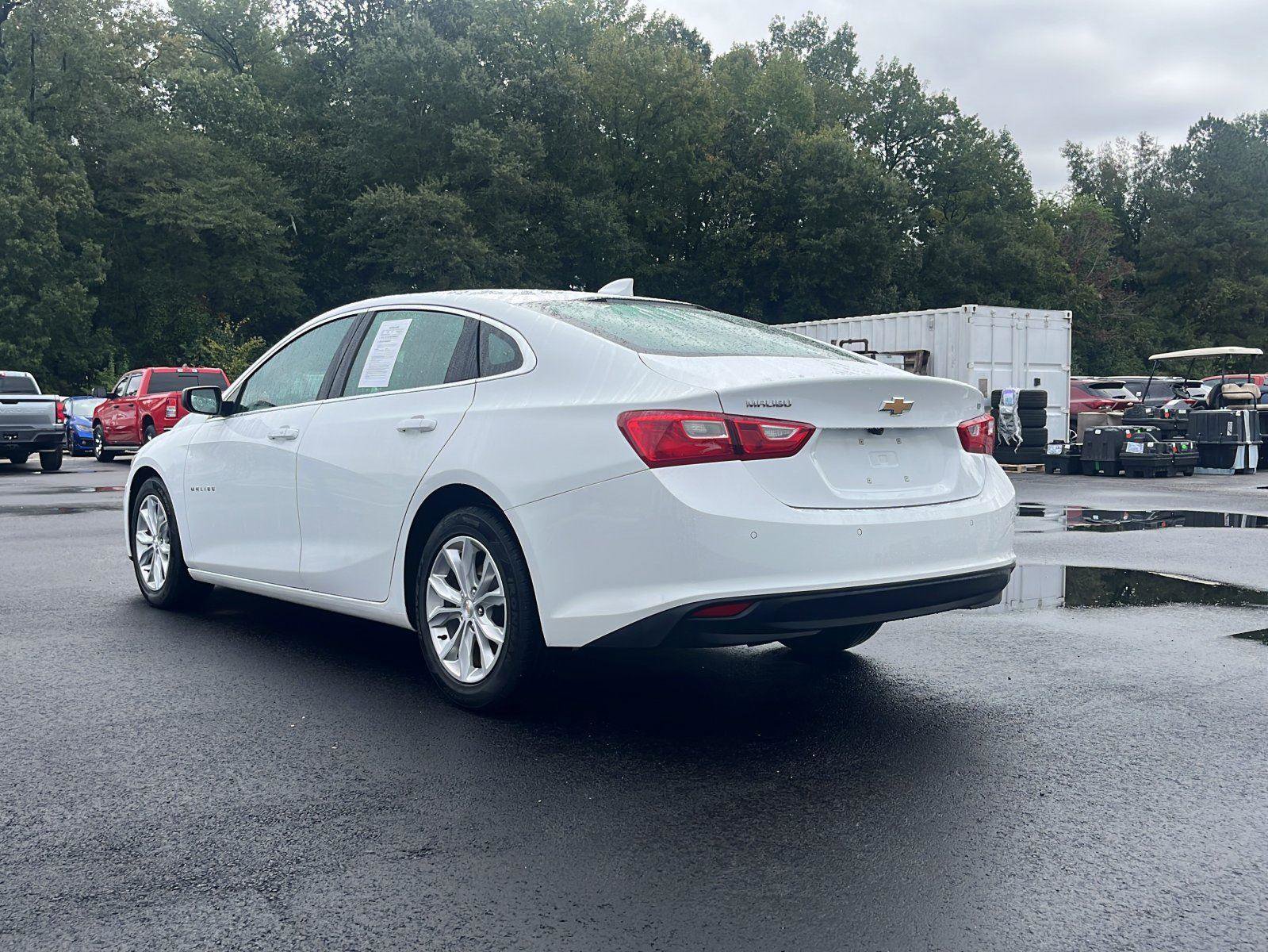 Used 2024 Chevrolet Malibu LT image 3