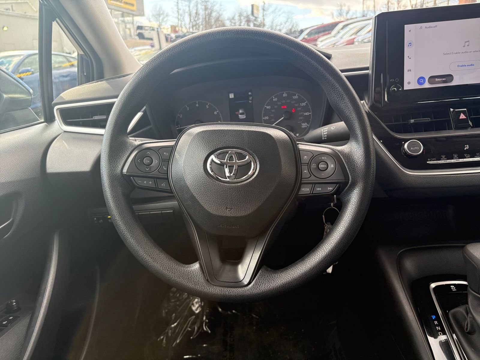 Used 2025 Toyota Corolla LE image 28