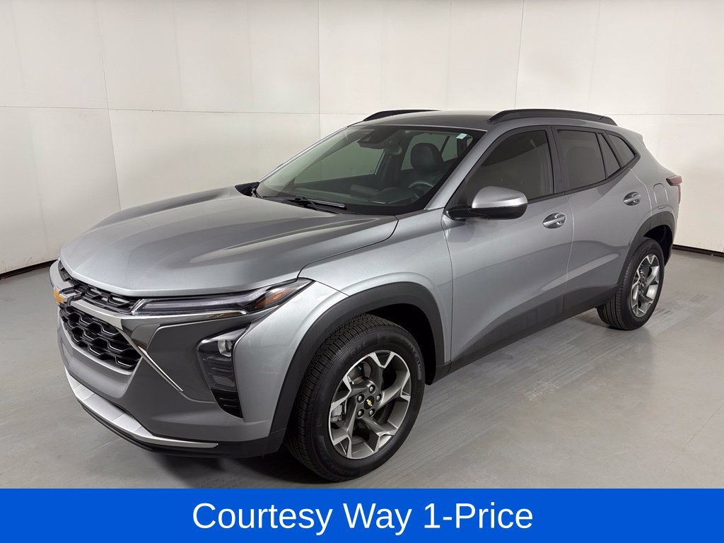 Used 2024 Chevrolet Trax LT FWD image 5