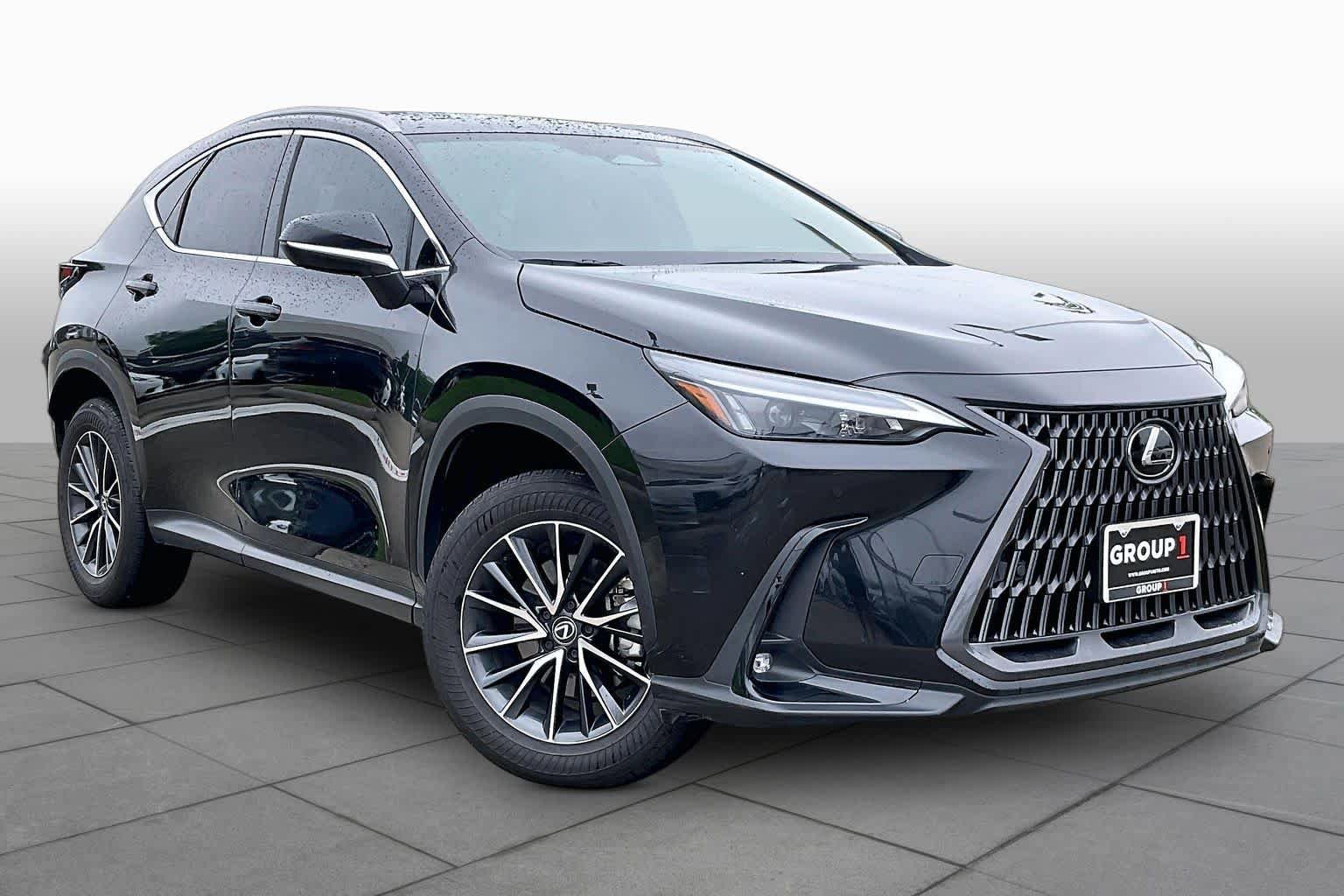 Used 2024 Lexus NX 250 FWD image 3
