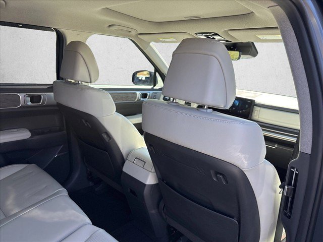 Used 2025 Hyundai Santa Fe Limited FWD image 26