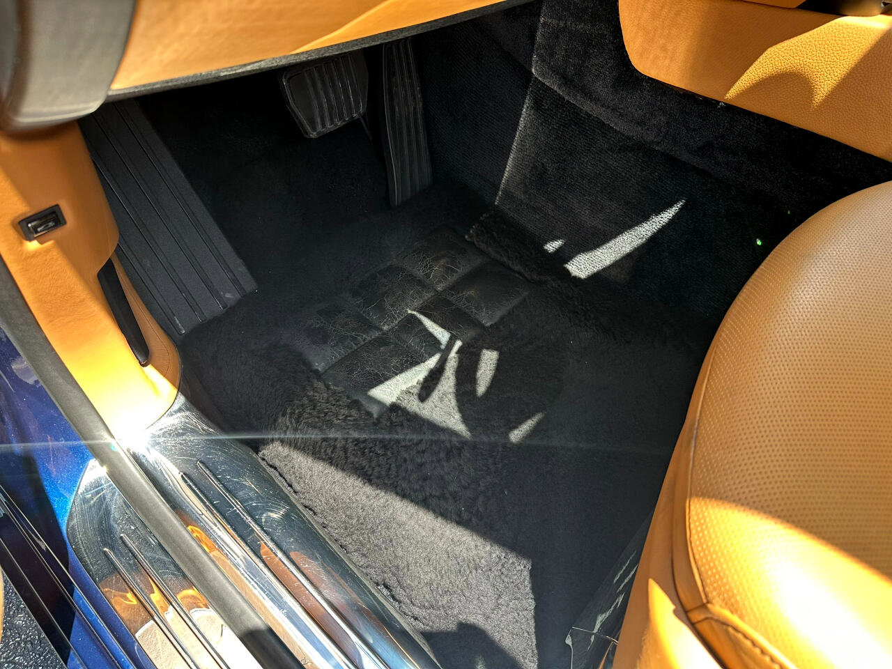 Used 2014 Rolls-Royce Ghost image 40