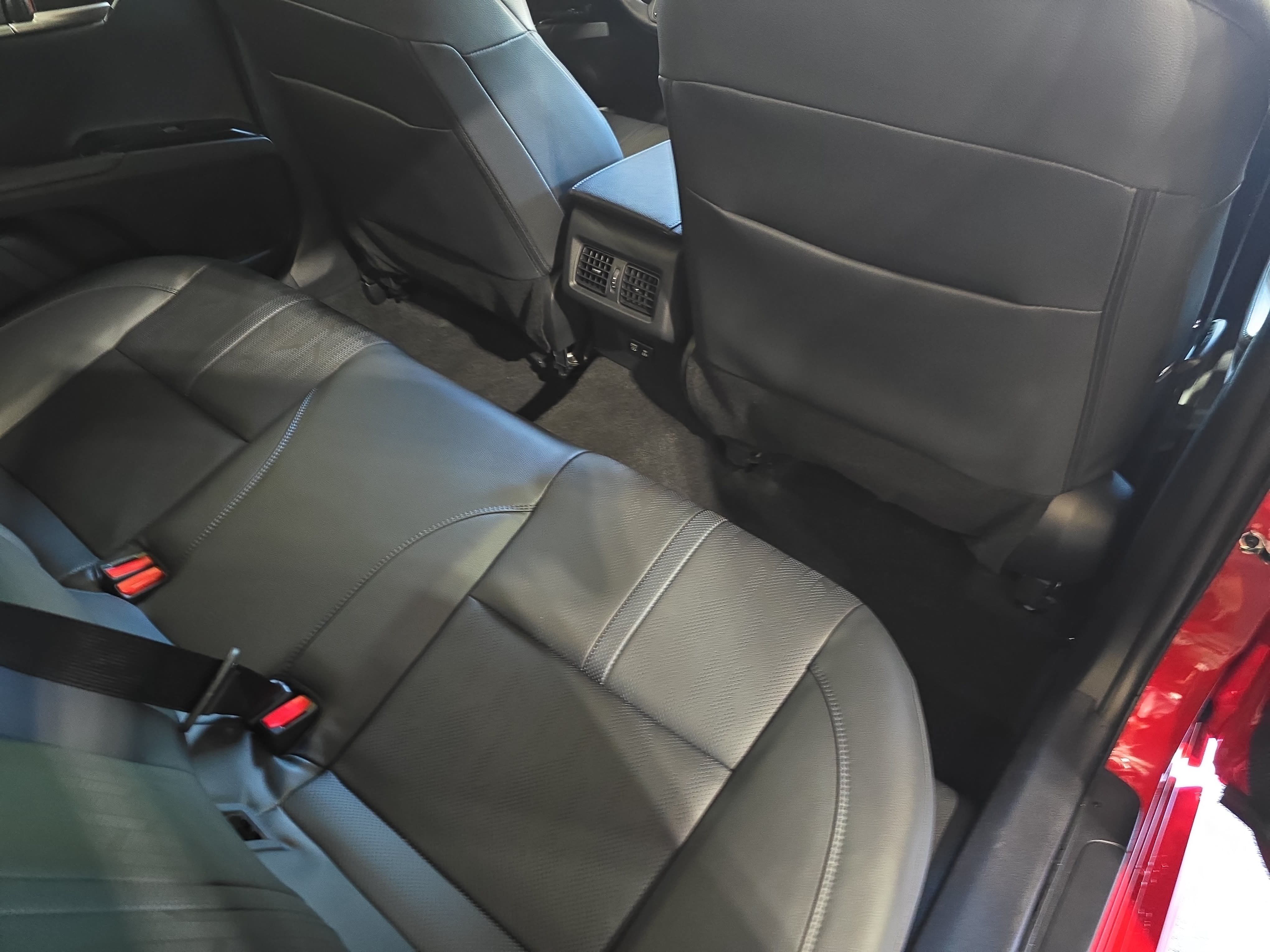Used 2025 Toyota Camry XSE FWD image 11
