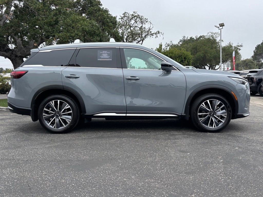 Certified 2026 INFINITI QX60 Luxe w/ Cargo Package FWD image 2