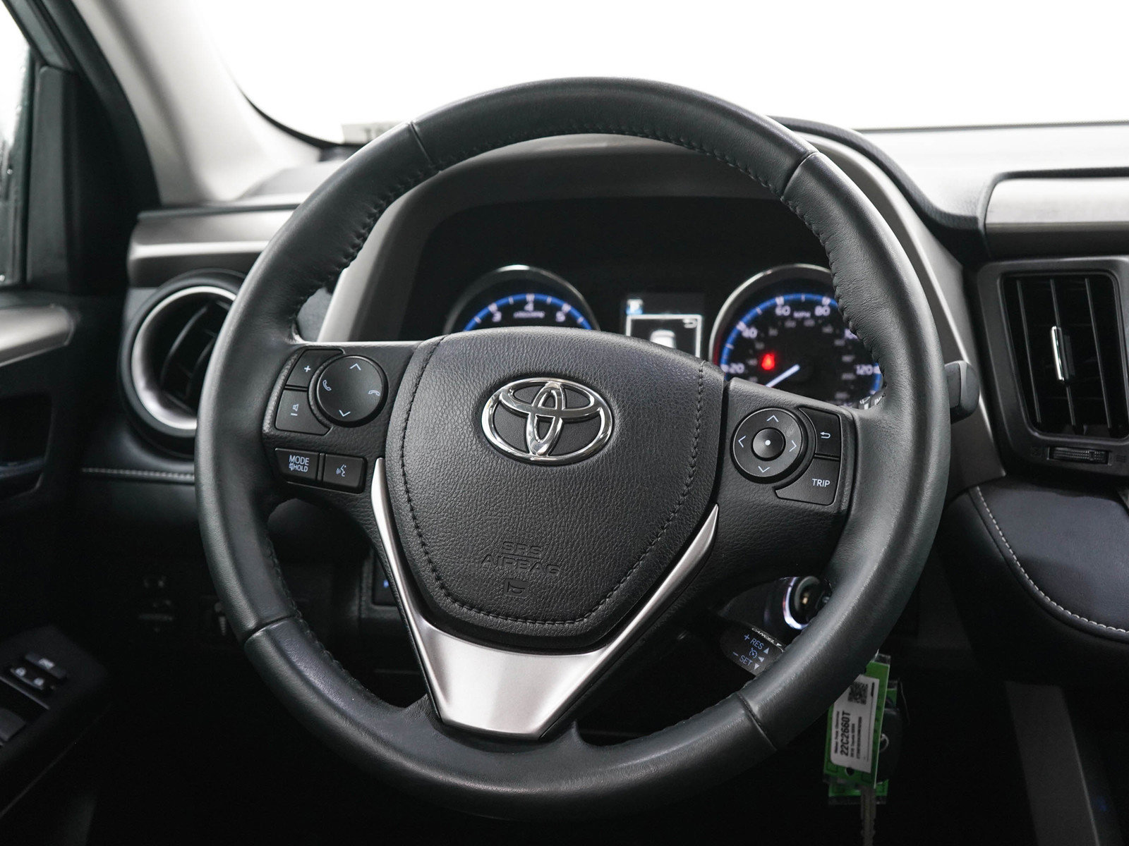 Used 2016 Toyota RAV4 XLE AWD/4WD image 17