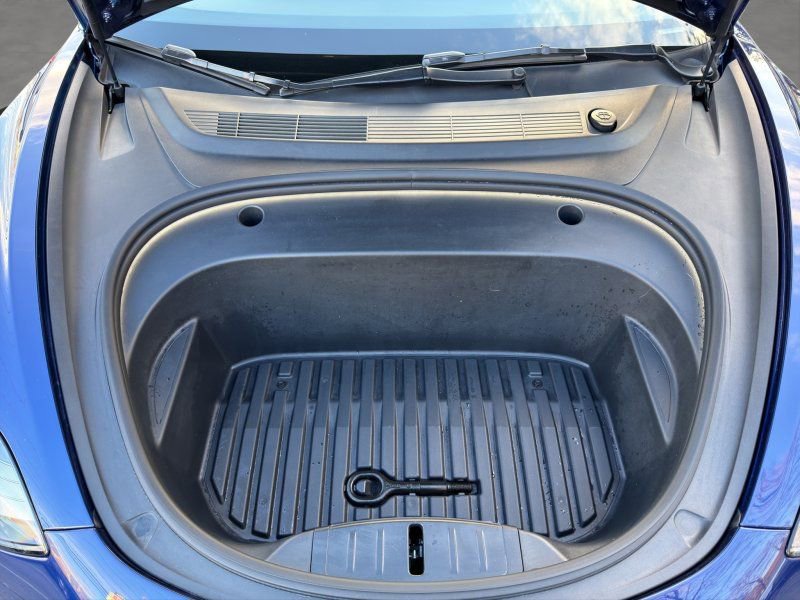 Used 2023 Tesla Model 3 Performance image 20