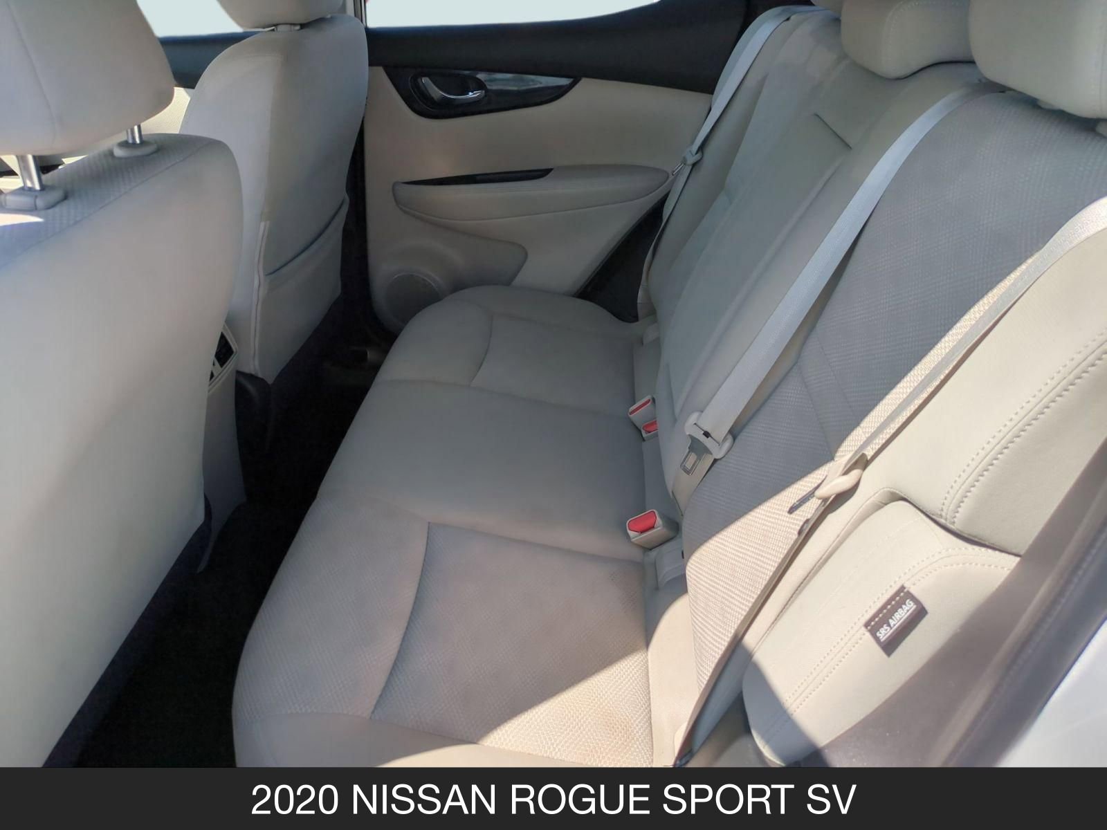 Used 2020 Nissan Rogue Sport SV FWD image 16
