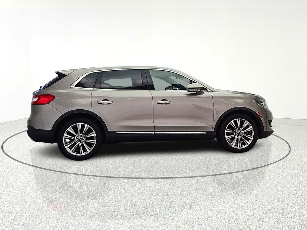 Used 2017 Lincoln MKX Reserve w/ Driver Assistance Package image 7