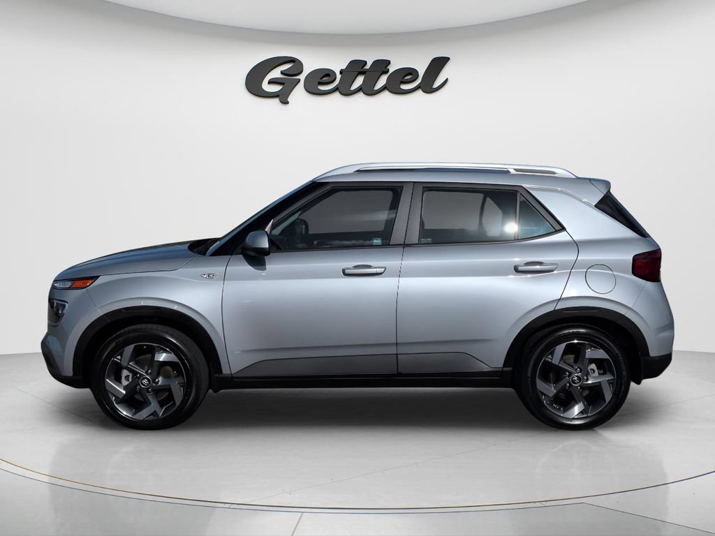 Certified 2021 Hyundai Venue SEL FWD image 8
