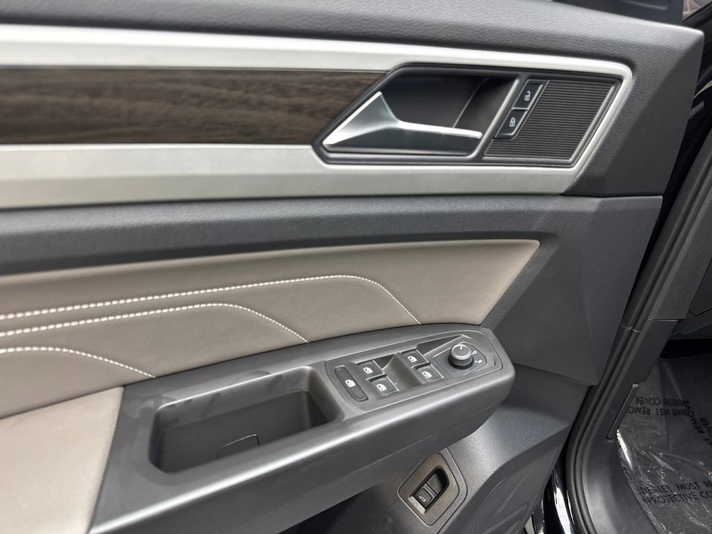 Used 2022 Volkswagen Atlas SE w/ Panoramic Sunroof Package FWD image 32