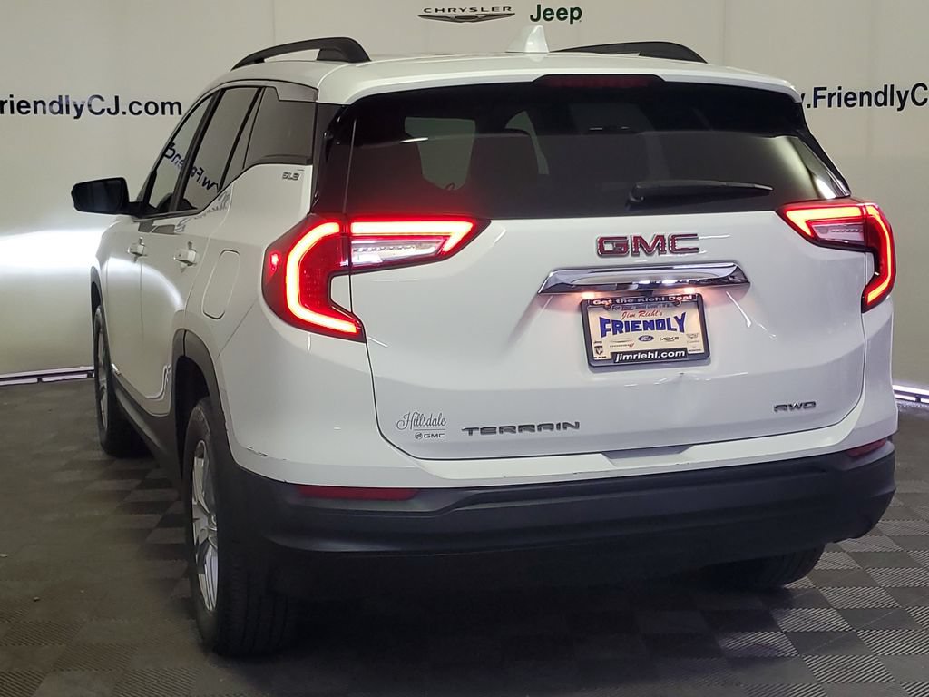 Used 2022 GMC Terrain SLE w/ Driver Convenience Package AWD/4WD image 4