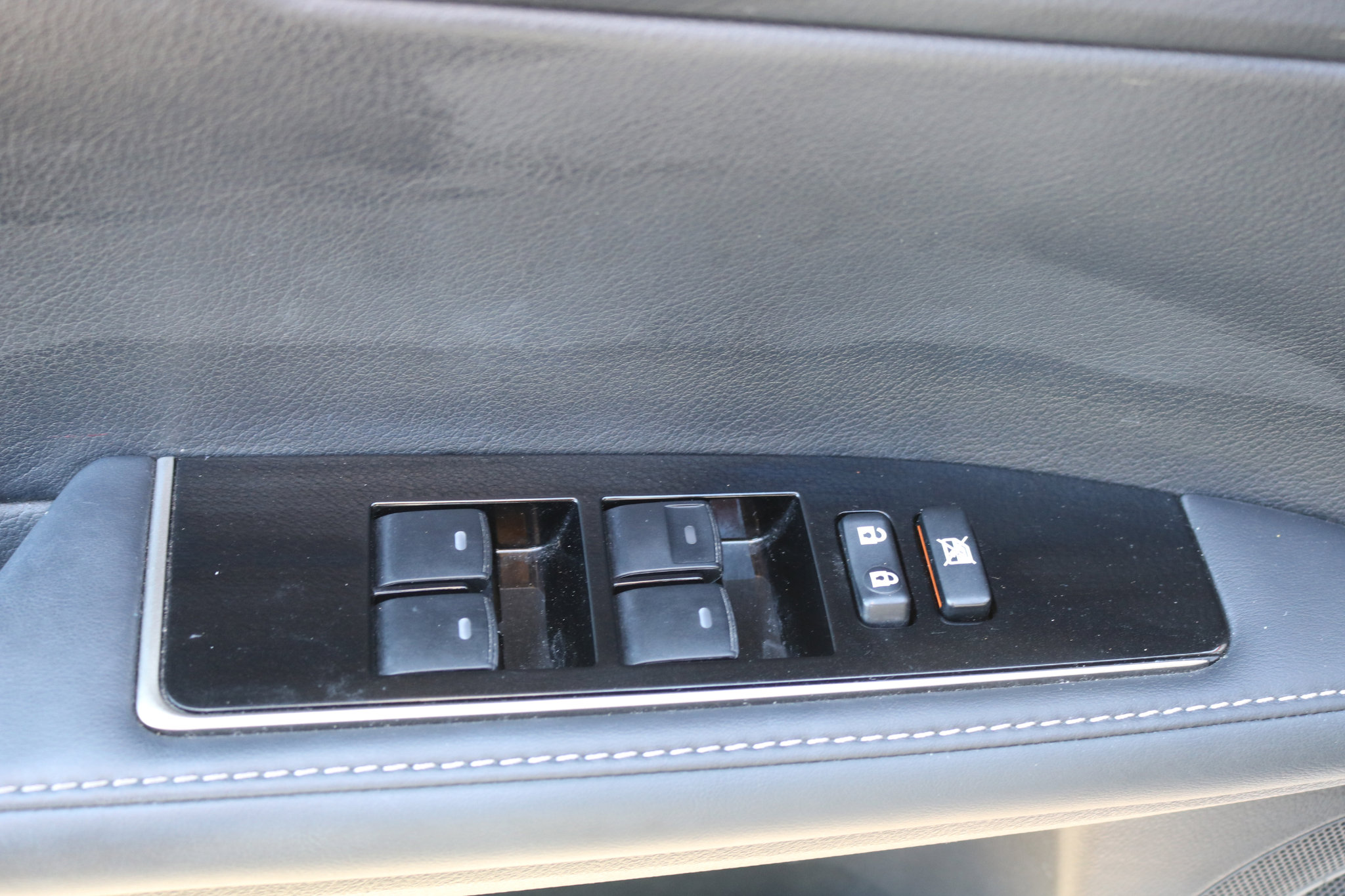 Used 2016 Lexus ES 350 w/ Luxury Package w/Wood Trim image 15