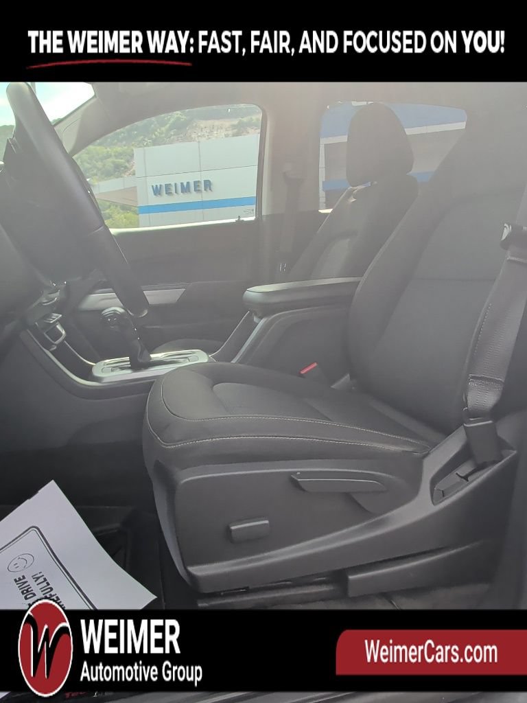 Used 2017 Chevrolet Colorado LT AWD/4WD image 12