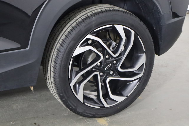 Used 2025 Chevrolet TrailBlazer RS w/ Convenience Package FWD image 35