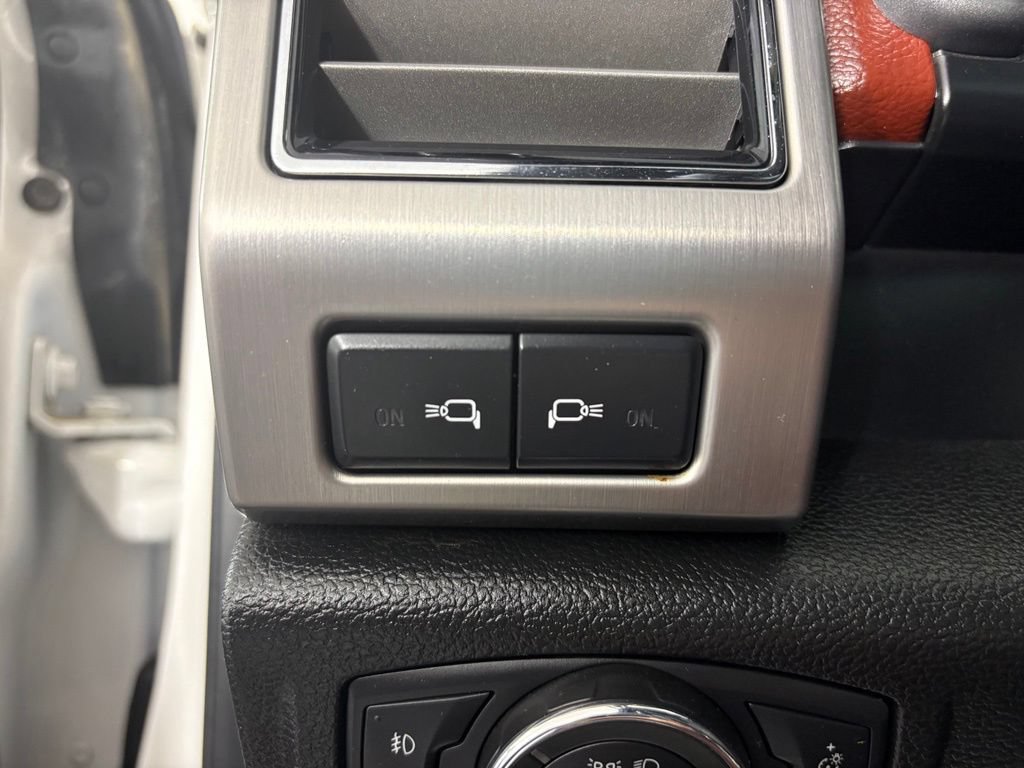 Used 2018 Ford F150 Platinum w/ Equipment Group 701A Luxury AWD/4WD image 23